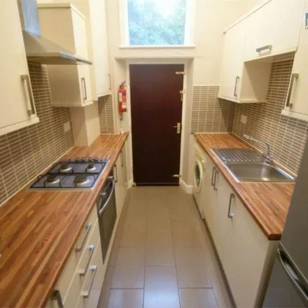 Rent this 3 bed apartment on SMITHDOWN RD/GRANVILLE RD in Smithdown Road, Liverpool