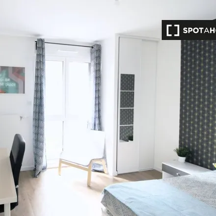 Rent this 5 bed room on 151 Boulevard Victor Hugo in 92110 Clichy, France
