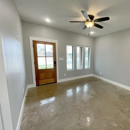 Image 4 - 185 West Sears Street, Denison, TX 75021, USA - House for sale