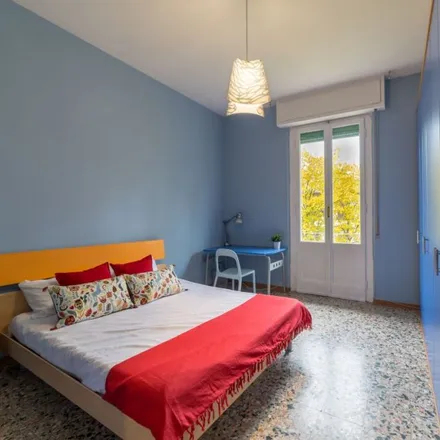 Rent this 4 bed room on Via Benedetto Marcello 2 R in 50100 Florence FI, Italy