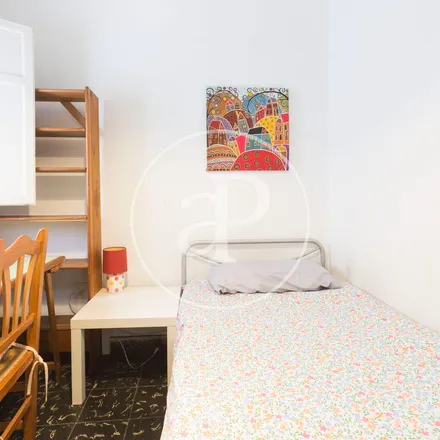 Rent this 3 bed apartment on Lambda Comunity LGTB+ in Carrer de la República Argentina, 22
