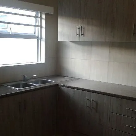Rent this 1 bed apartment on Windsor High School in Smuts Road, Lansdowne