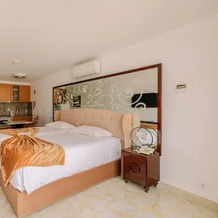Rent this 3 bed house on 8200-619 Distrito de Évora