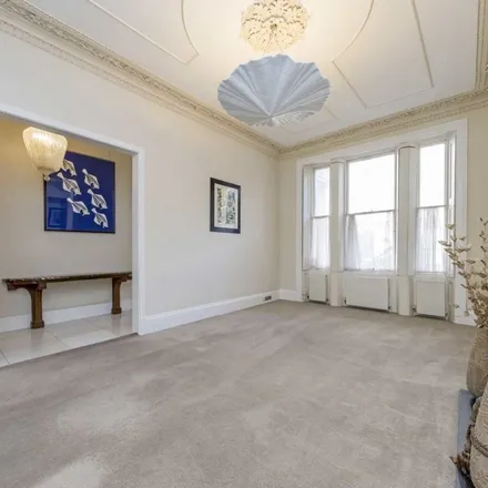 Rent this 2 bed apartment on Warwick Square in London, SW1V 2AR