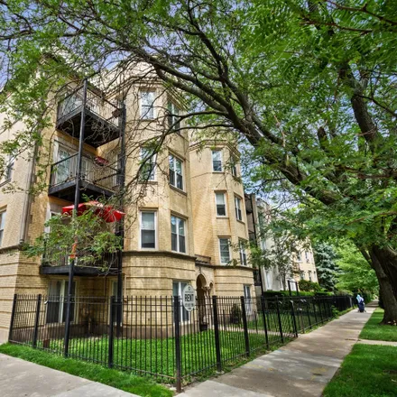 Buy this 2 bed house on 2244 West Arthur Avenue in Chicago, IL 60645