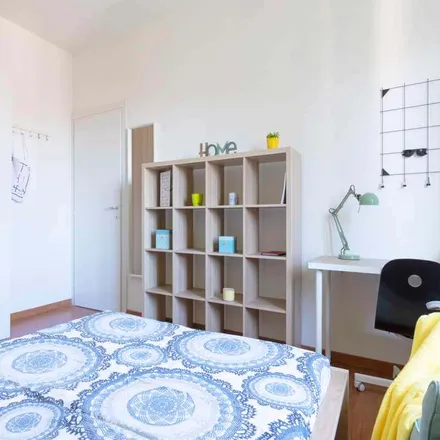 Rent this 3 bed room on Via Salvatore Barzilai in 13, 20146 Milan MI