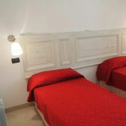 Image 5 - Follonica, Piazza Don Minzoni, 58022 Follonica GR, Italy - Apartment for rent