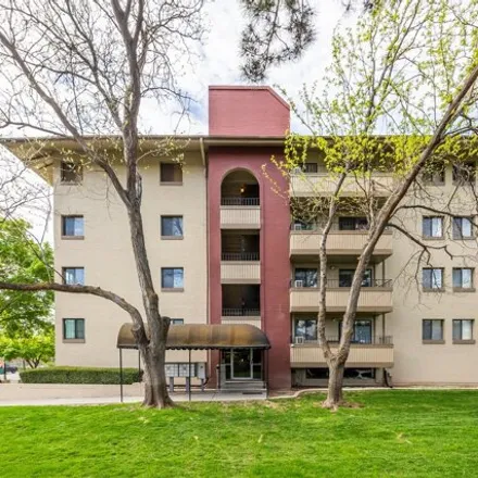 Buy this 2 bed condo on 530 400 East in Salt Lake City, UT 84111