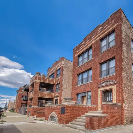Image 1 - 2316 West Augusta Boulevard, Chicago, IL 60651, USA - House for rent