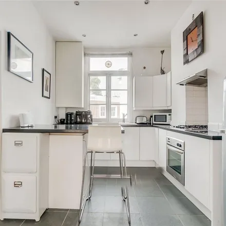 Rent this 2 bed apartment on Express Off Licence in 61 Newington Green Road, London