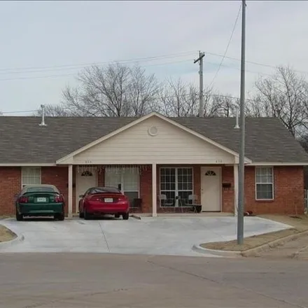 Rent this 2 bed house on 838 Russell Circle in Norman, OK 73071