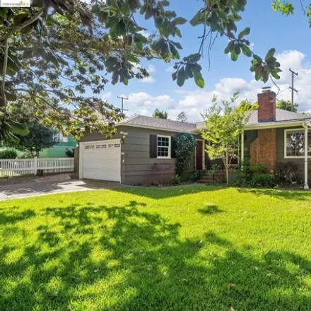 Buy this 3 bed house on 1370 Carl Avenue in Vallejo, CA 94590