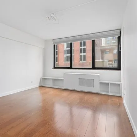 Image 3 - 45 West 67th Street, New York, NY 10023, USA - Apartment for rent