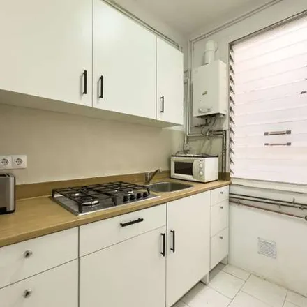 Rent this 2 bed apartment on Carrer de Vila i Vilà in 54, 08004 Barcelona