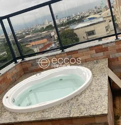 Buy this 2 bed apartment on UFU - Campus Umuarama in Rua Iguaçú, Umuarama