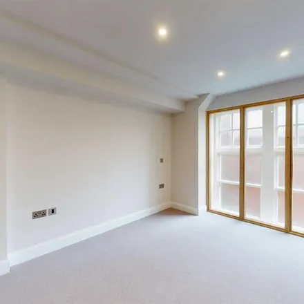 Rent this 3 bed apartment on Beacall's Lane in Shrewsbury, SY1 2FA