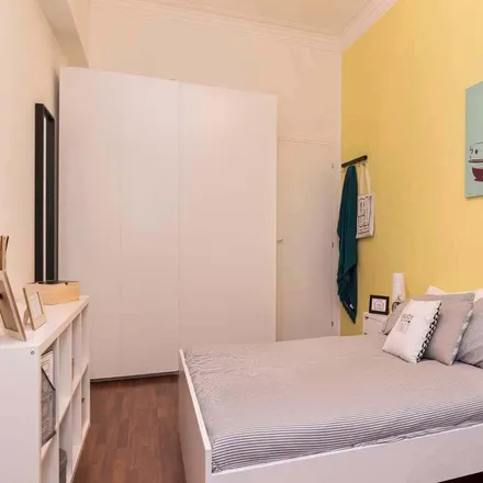 Rent this 11 bed room on Via Giulio Tarra in 1, 20125 Milan MI