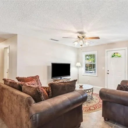 Image 6 - 2016 Whispering Sands Court, Abbey Trace, Brandon, FL 33527, USA - House for sale