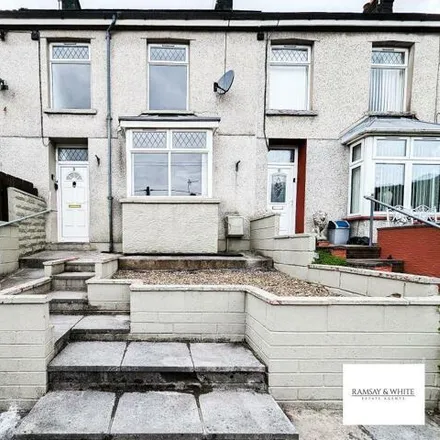 Rent this 4 bed townhouse on Gadlys Road in Aberdare, CF44 8BB