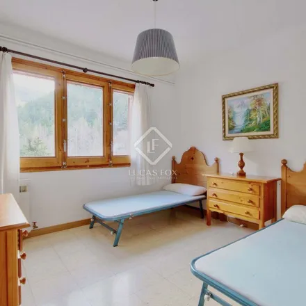 Rent this 3 bed apartment on Pizzeria Angelo in Vial de la Uniò, AD500 Andorra la Vella