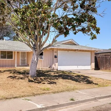 Buy this 4 bed house on 388 Gardenia Circle in Fairfield, CA 94533