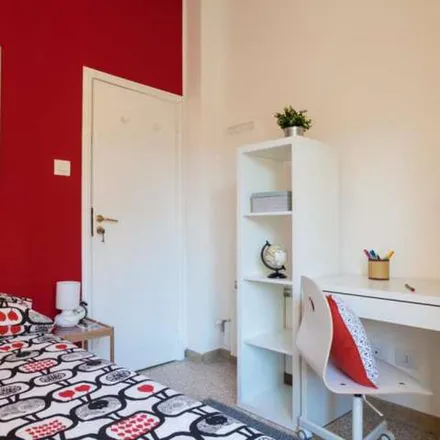 Image 5 - Via Alessandrini 2, 40126 Bologna BO, Italy - Apartment for rent