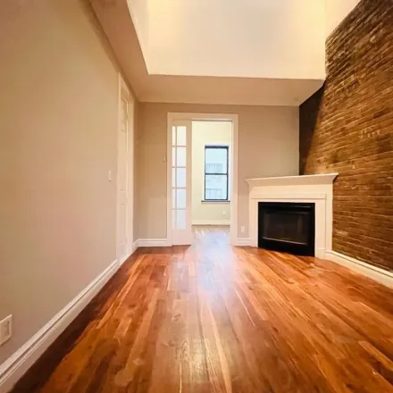 Image 4 - Balayage Bliss, 425 2nd Avenue, New York, NY 10010, USA - Apartment for rent