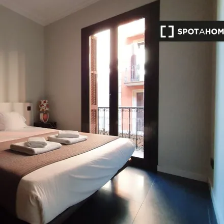 Rent this 2 bed apartment on Spar in Carrer de la Canuda, 08001 Barcelona