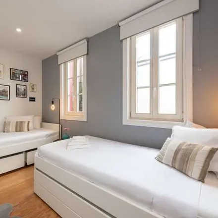 Rent this 2 bed apartment on Antigo Banco Aliança in Viela do Anjo, 4050-084 Porto