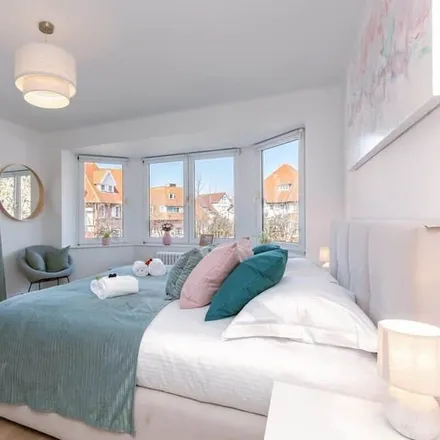 Rent this 5 bed house on Knokke-Heist in Brugge, Belgium