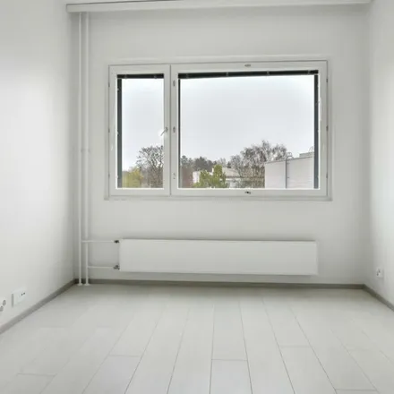 Rent this 3 bed apartment on Kallvikintie 93 in 00960 Helsinki, Finland