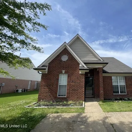 Buy this 4 bed house on 10597 Pecan View Drive in Olive Branch, MS 38654