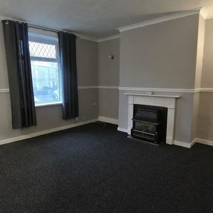 Rent this 2 bed townhouse on Wellington Street in Lindley, HD3 3EP