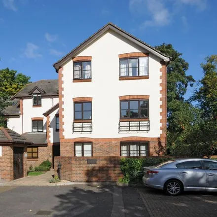 Rent this 1 bed apartment on Salvation Army Car Park in Leas Road, Guildford