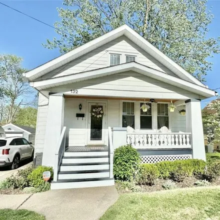 Buy this 2 bed house on 132 Columbia Avenue in Edwardsville, IL 62025