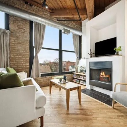 Image 3 - 2161-2173 North California Avenue, Chicago, IL 60647, USA - Condo for sale