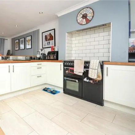 Image 2 - 4 Austen Place, Aylesbury, HP19 8JD, United Kingdom - House for sale