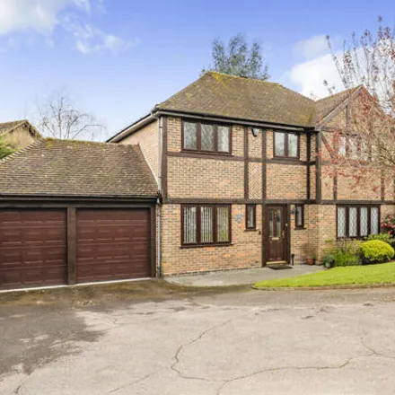 Buy this 4 bed house on Lyndhurst Close in Chavey Down, RG12 9QP