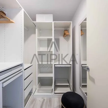 Rent this 3 bed apartment on Banco Español de Crédito (Banesto) in Plaça de Catalunya, 10