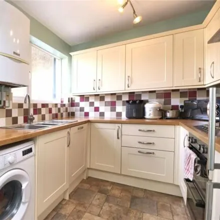 Image 2 - Woking, Surrey, Surrey, Gu21 - Townhouse for sale