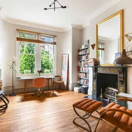 Rent this 5 bed townhouse on 12 Lanhill Road in London, W9 2BP