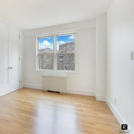 Image 7 - 3777 Independence Avenue, New York, NY 10463, USA - Apartment for sale