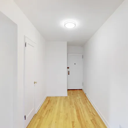 Image 6 - #6F, 39-65 51St Street, Woodside, Queens, New York - Apartment for sale