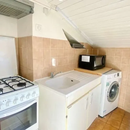 Image 6 - 5 quater Place Championnet, 26000 Valence, France - Apartment for rent