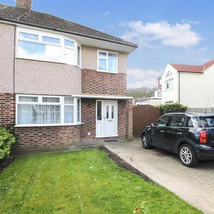 Rent this 3 bed house on The Meadows in Ingrave, CM13 3RL