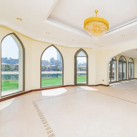 Image 3 - Shoreline Street, Palm Jumeirah, Dubai, United Arab Emirates - House for rent