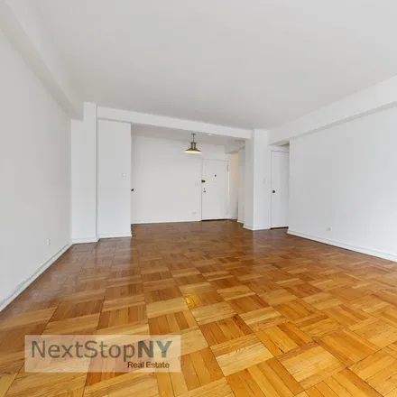 Image 2 - 200 East 36th Street, New York, NY 10016, USA - Condo for sale