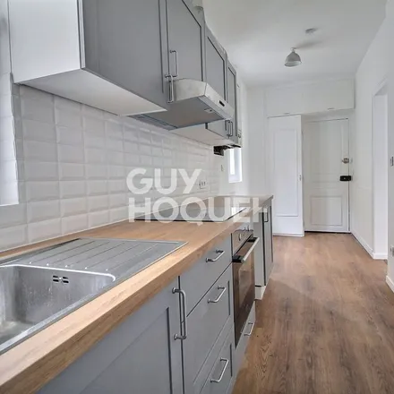 Image 7 - 5 Avenue Curie, 92370 Chaville, France - Apartment for rent