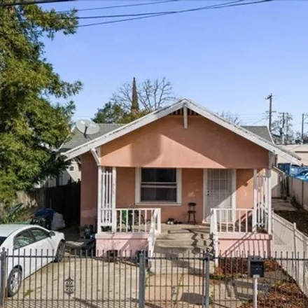 Buy this 2 bed house on 4857 Yosemite Avenue in Oak Park, CA 95820