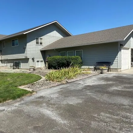 Buy this 5 bed house on 7843 McCullough Road in Ahtanum, WA 98903